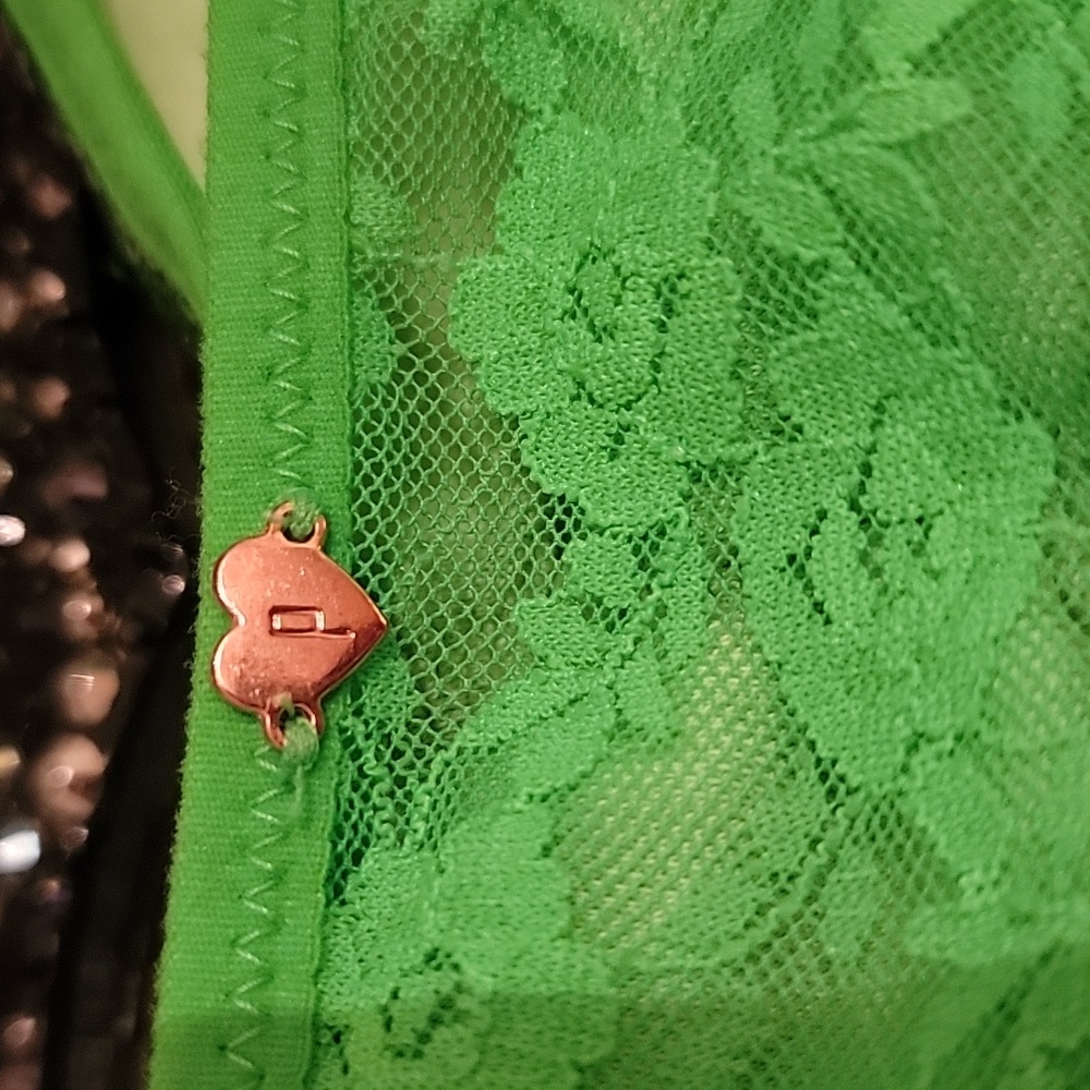 PINK Victoria's Secret Gray Tank Top With Green Sequin Shamrocks. XS. Bralette S - Picture 11 of 16